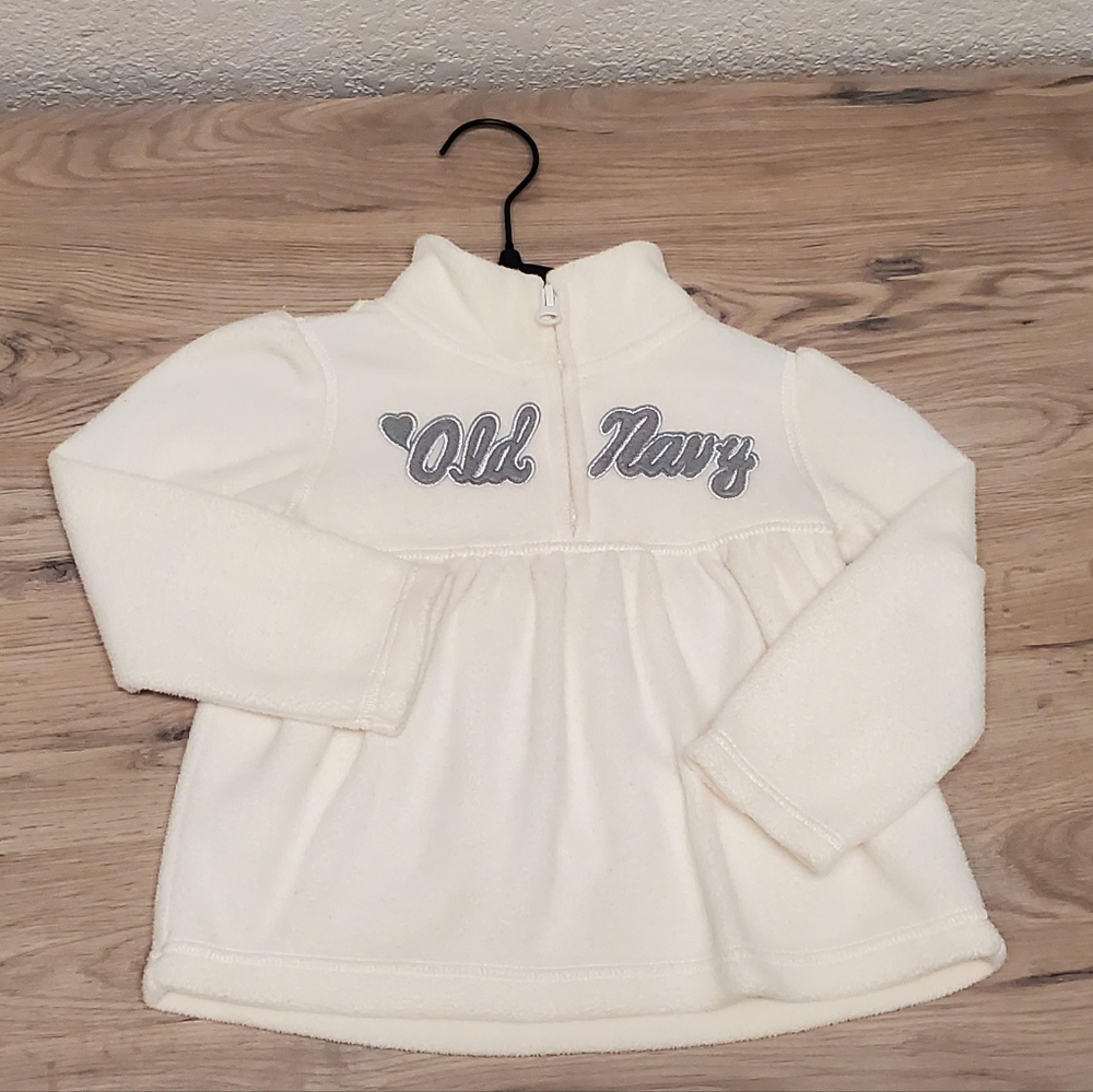 Old Navy pull over Fleece Sweaters